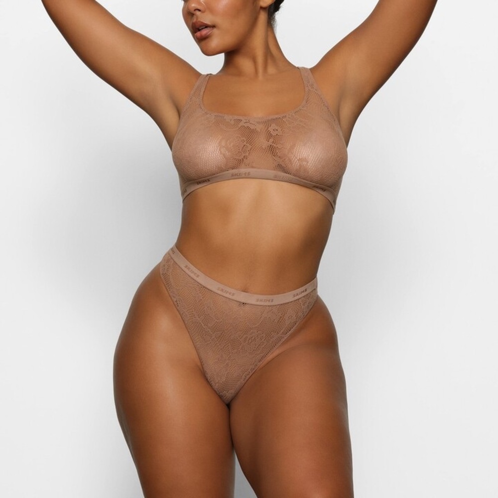 SKIMS Knit Lace Thong Sienna SOLD OUT